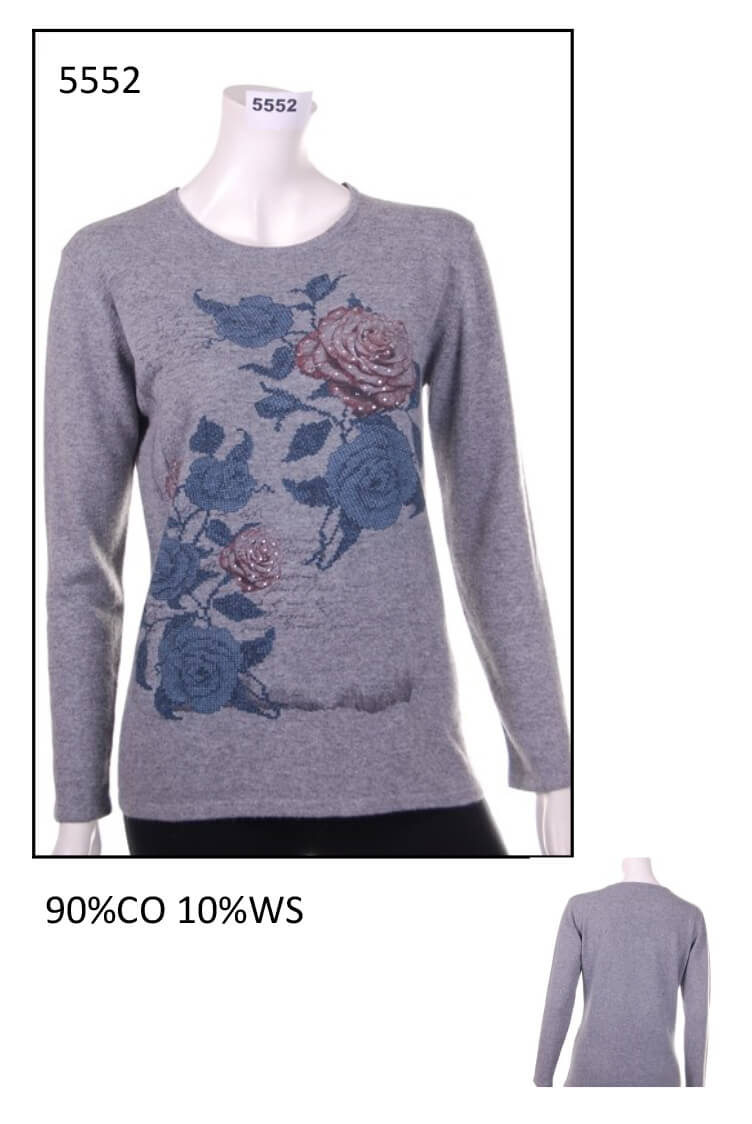 女性コード 5552 のセーター