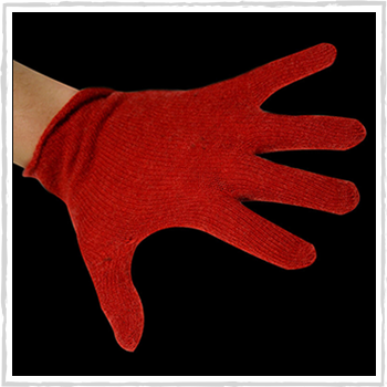 Man gloves color red code 261 (17,60 euro)
