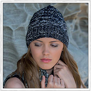 RL299 woman hat. Salt and Pepper Knitted Beanie. Material: 100% acrylic.