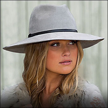 Woman hats - Fibers: polyester. Spot washable. Size: 58 cm.